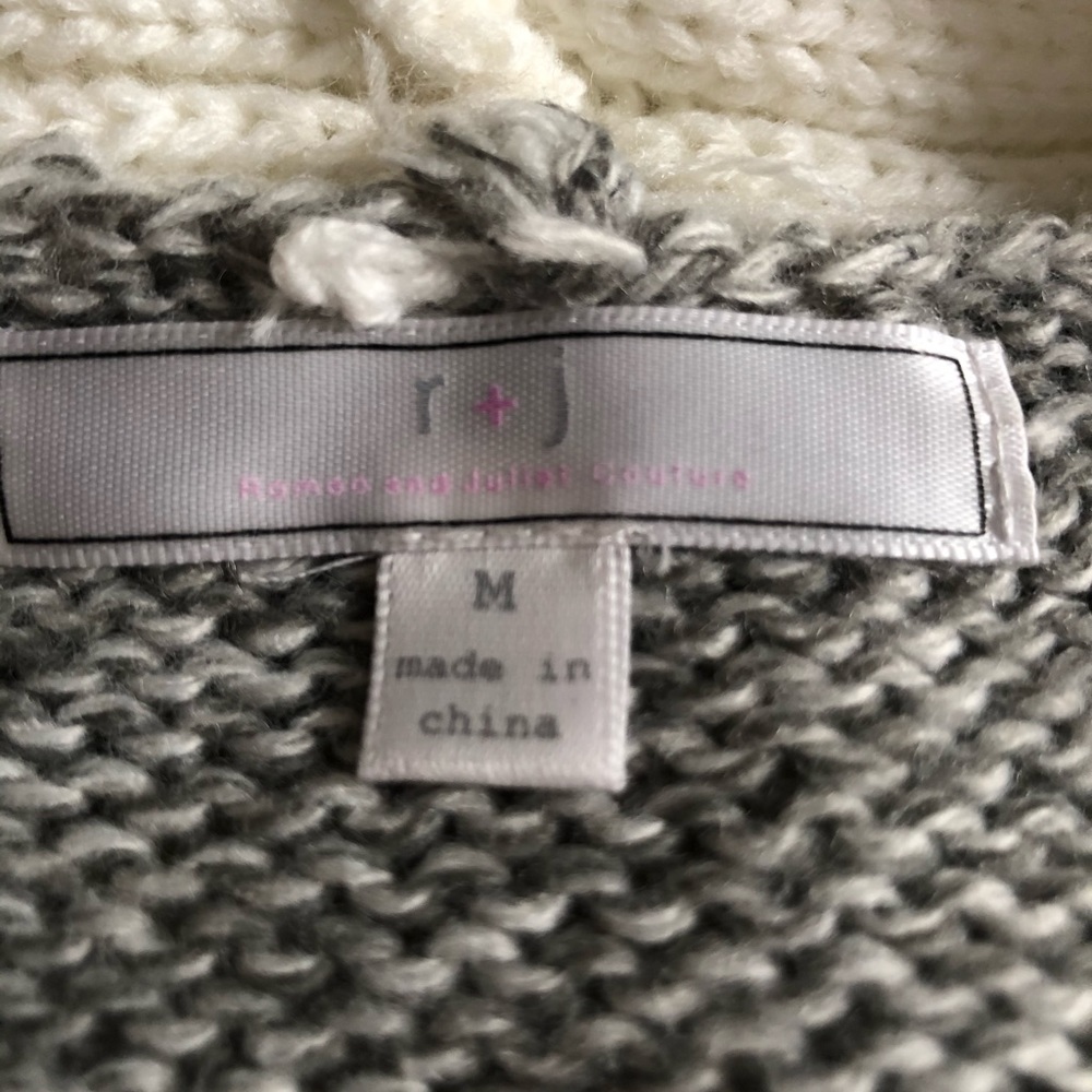 Romeo and Juliet R&J Sweater Dress - Picture 6 of 7